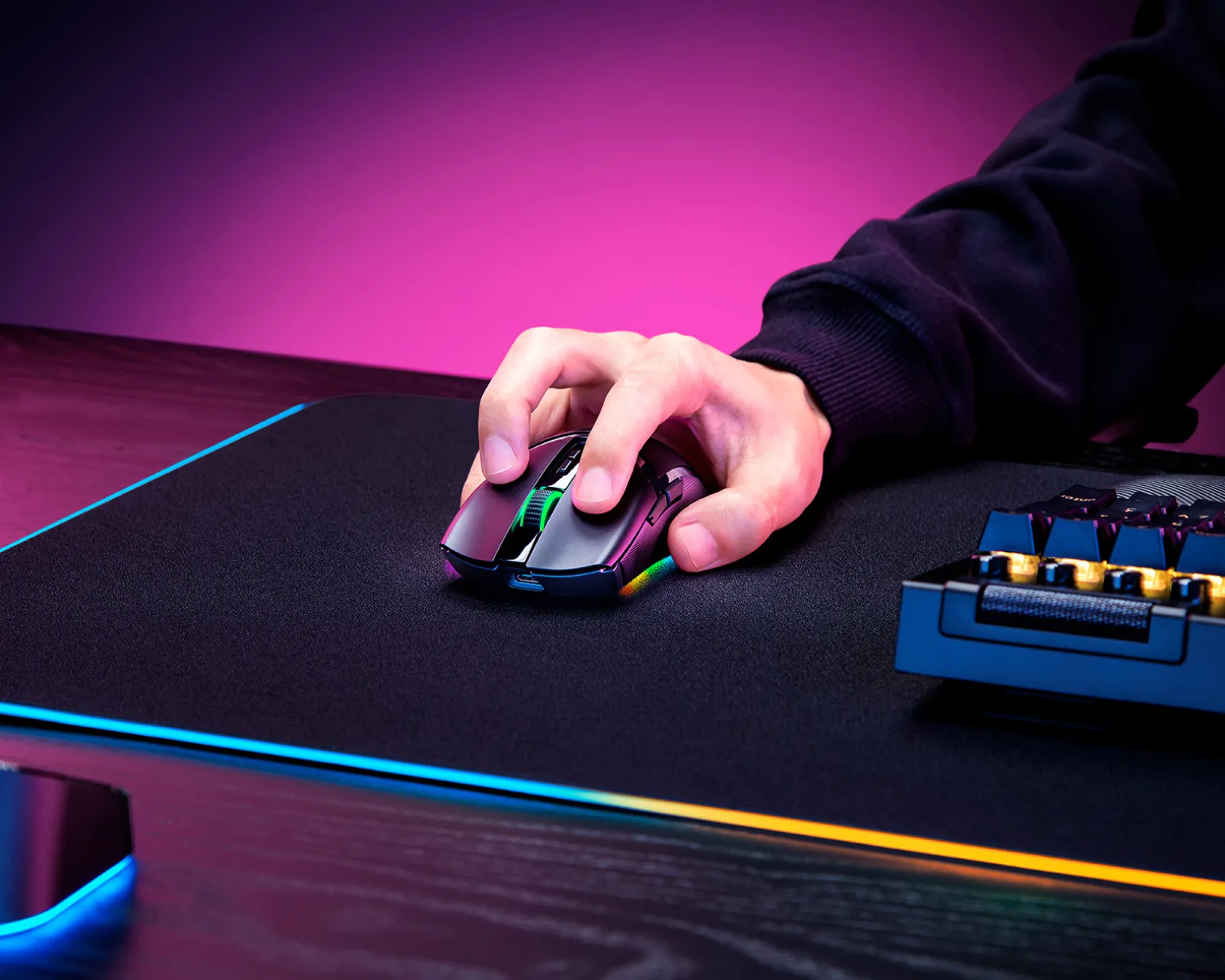 Cobra Pro Wireless Gaming Mouse - Black
