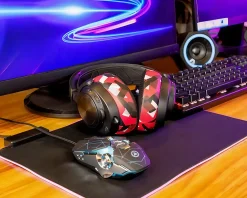 FreeZe Nova Pro Wireless Ear Cushions - Red Prism