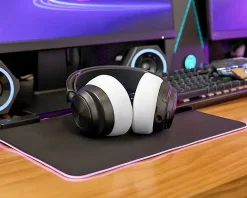 FreeZe Nova Pro Wireless Ear Cushions - White