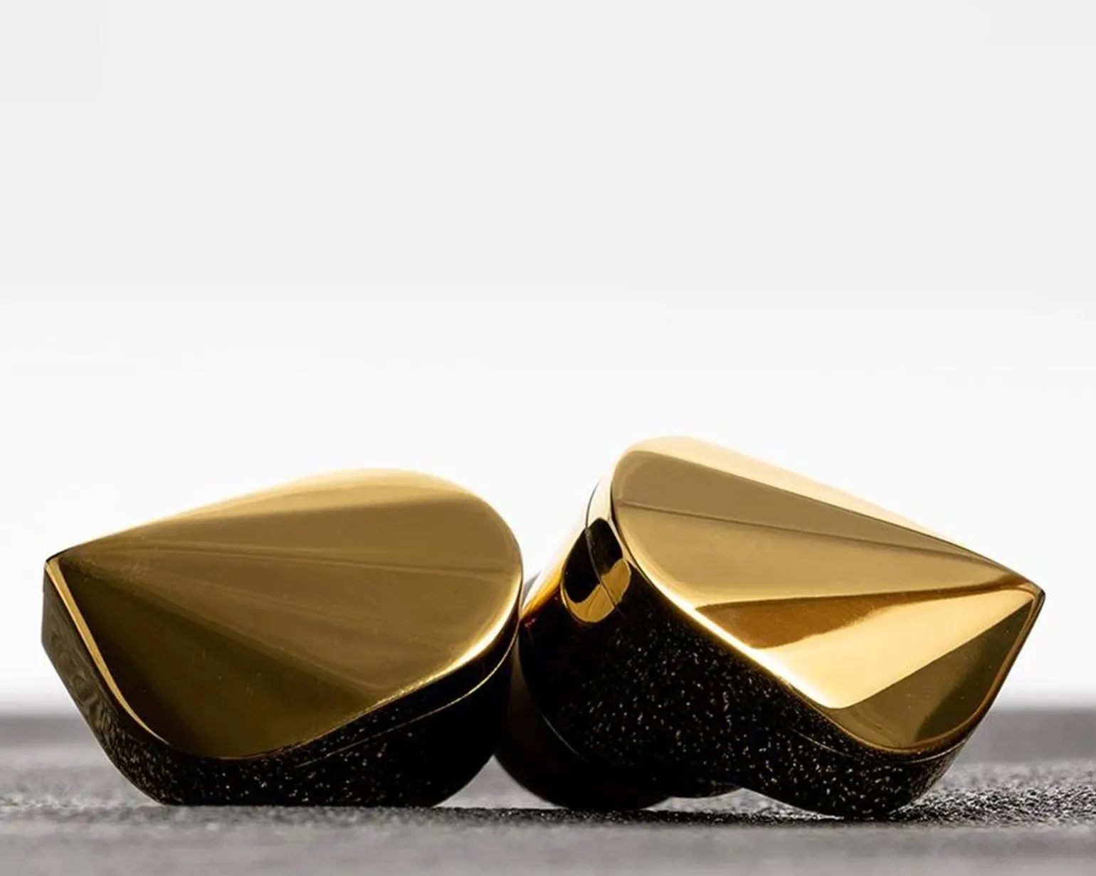 Illumination In-Ear Premium Monitors - Gold