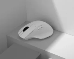 M6 4K Ergonomic Wireless Mouse - White