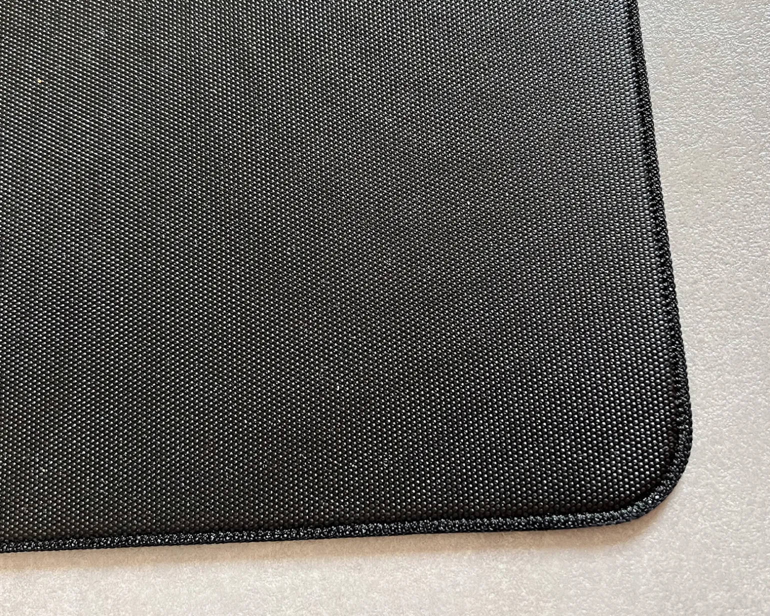 Pelz - Gaming Mousepad - M - SOFT - Black