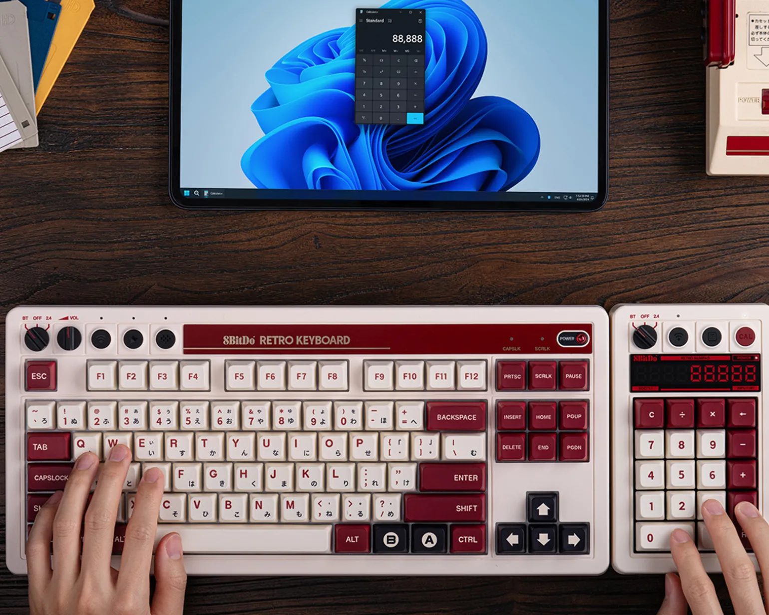 Retro 18 Mechanical Numpad - Wireless Numpad - Fami Edition
