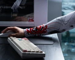 The Flick Arm Sleeve - Wrist Level - 30 cm