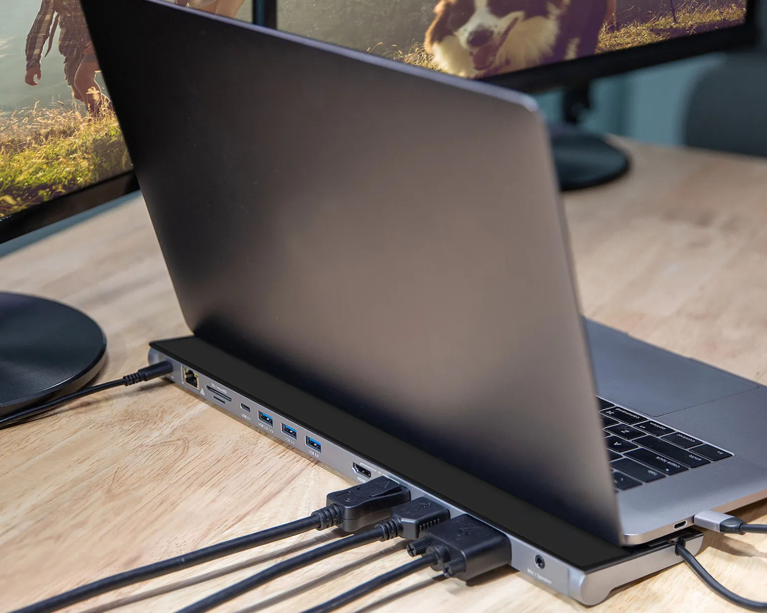 USB-C Triple Display Docking Station - 100W PD Adapter